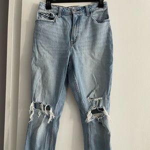 Abercrombie & Fitch The Mom High Rise Jeans